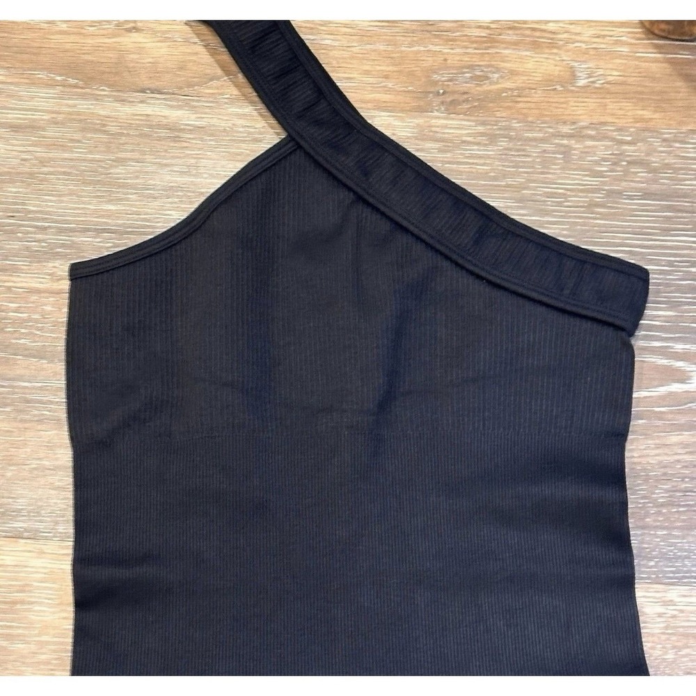 OQQ Women's Ribbed Yoga Jumpsuit One Shoulder, One Piece Sz Medium black
